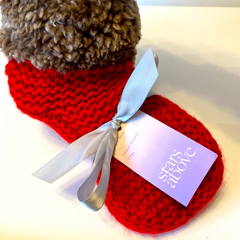 Stars Above Ripe Red Knit Slipper Shoes Womens One Size Cozy Faux Fur Cuff NWT